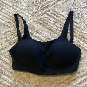 Black lululemon Run Times bra size 32G